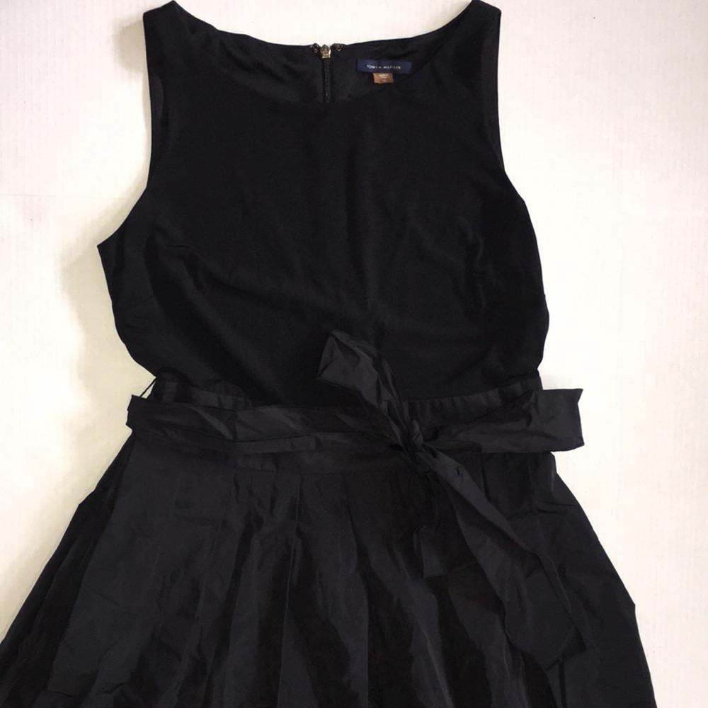 Tommy Hilfiger Sleeveless A-Line Bow Accent Black Cocktail Dress | Size 10